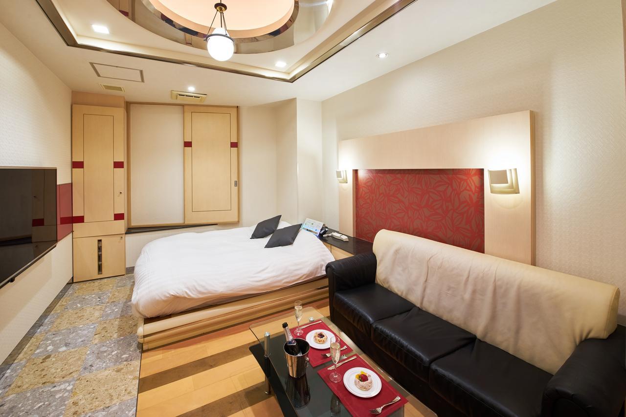 Hotel Aqua Blue Yokosuka (Adults Only) Buitenkant foto